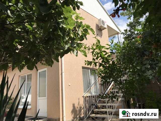 Дом 48 м² на участке 8 сот. в аренду посуточно в Судаке Судак - изображение 1