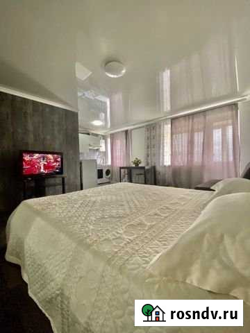 1-комнатная квартира, 35 м², 5/5 эт. в аренду посуточно в Шахтах Шахты - изображение 1