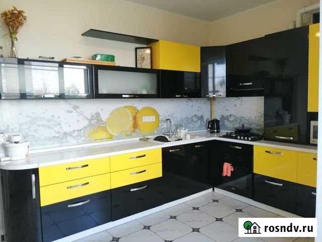 4-комнатная квартира, 110 м², 3/3 эт. на продажу в Таганроге Таганрог - изображение 1