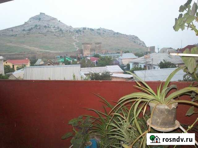 Комната 9 м² в 3-ком. кв., 3/3 эт. в аренду посуточно в Судаке Судак - изображение 1