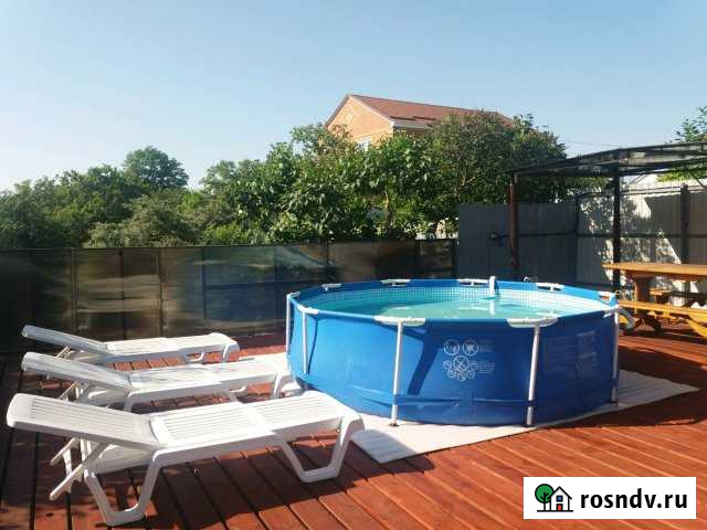 Комната 15 м² в 6-ком. кв., 1/1 эт. в аренду посуточно в Ейске Ейск - изображение 1