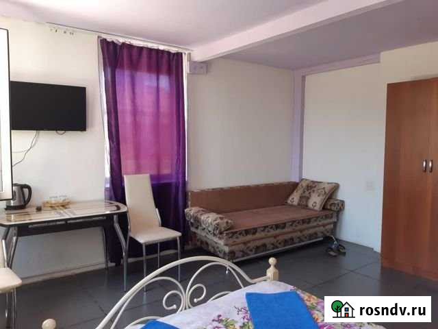 Комната 30 м² в 5-ком. кв., 2/3 эт. в аренду посуточно в Краснодаре Краснодар - изображение 1