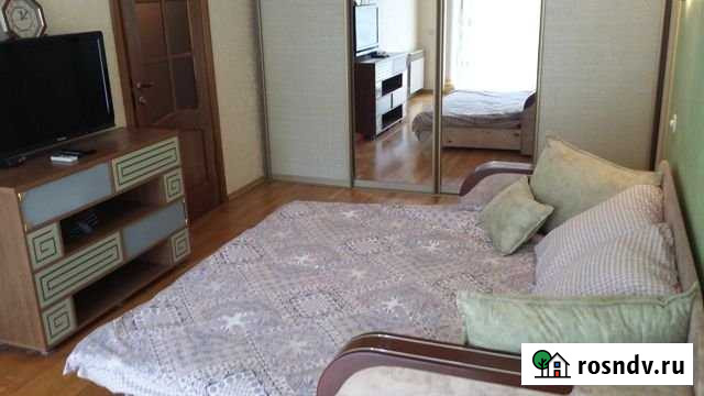 1-комнатная квартира, 36 м², 2/5 эт. в аренду посуточно в Симферополе Симферополь - изображение 1