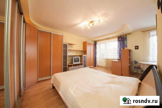 1-комнатная квартира, 37 м², 3/4 эт. в аренду посуточно в Красноярске Красноярск - изображение 1