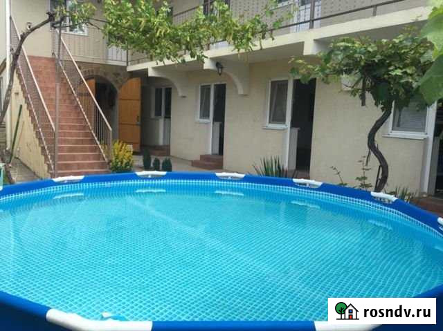 Комната 14 м² в > 9-ком. кв., 1/2 эт. в аренду посуточно в Витязево Витязево - изображение 1