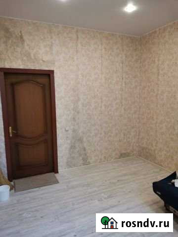 Комната 13.8 м² в 6-ком. кв., 1/2 эт. в аренду на длительный срок в Гатчине Гатчина - изображение 1