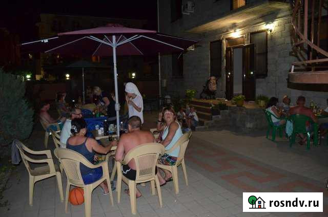 Комната 12 м² в > 9-ком. кв., 2/2 эт. в аренду посуточно в Витязево Витязево - изображение 1