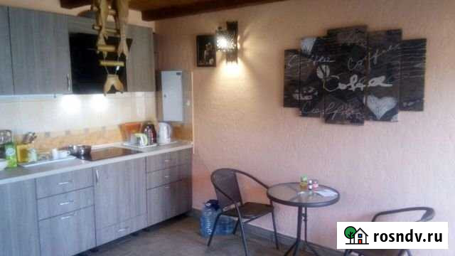 Комната 20 м² в 8-ком. кв., 1/2 эт. в аренду посуточно в Евпатории Евпатория - изображение 1