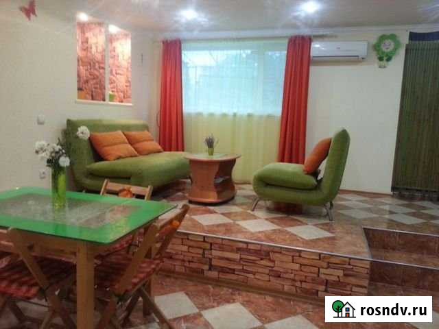 1-комнатная квартира, 40 м², 1/3 эт. в аренду посуточно в Алуште Алушта - изображение 1