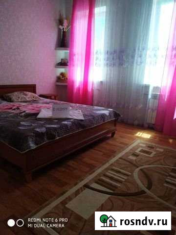 2-комнатная квартира, 70 м², 1/3 эт. в аренду посуточно в Керче Керчь - изображение 1