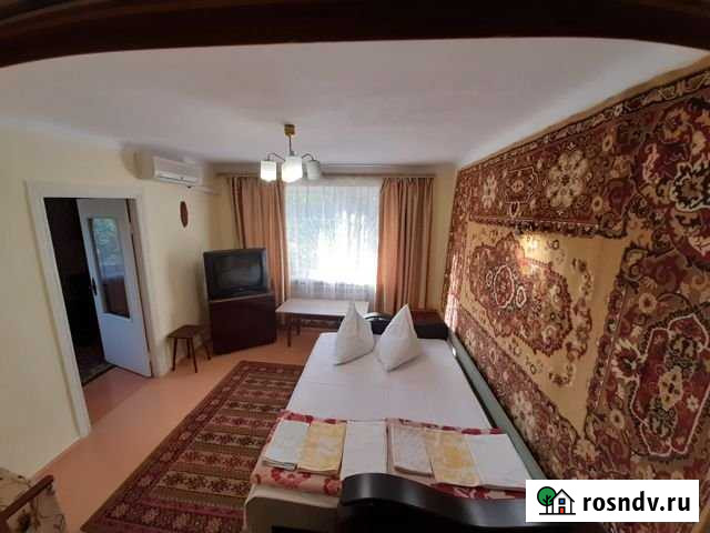 2-комнатная квартира, 37 м², 1/5 эт. в аренду посуточно в Евпатории Евпатория - изображение 1