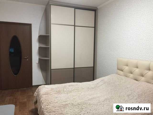 2-комнатная квартира, 64.2 м², 3/10 эт. в аренду посуточно в Омске Омск - изображение 1