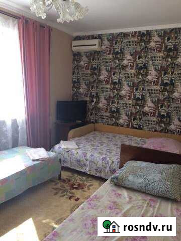 Комната 100 м² в 6-ком. кв., 1/2 эт. в аренду посуточно в Геленджике Геленджик - изображение 1