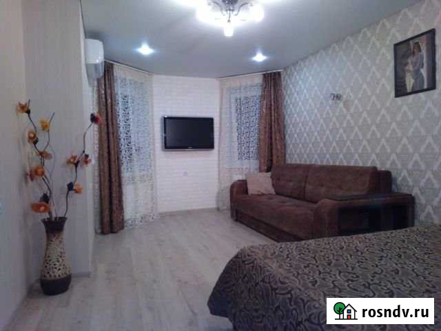 1-комнатная квартира, 45 м², 7/10 эт. в аренду посуточно в Энгельсе Энгельс - изображение 1