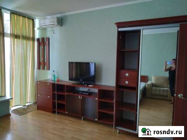 1-комнатная квартира, 40 м², 1/2 эт. в аренду посуточно в Феодосии Феодосия - изображение 1