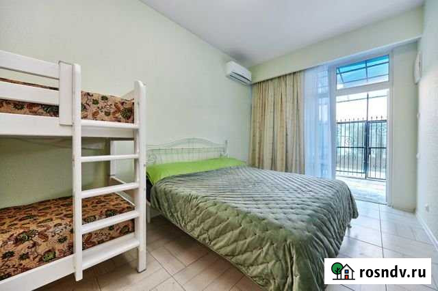 Квартира-студия, 26 м², 1/4 эт. в аренду посуточно в Алуште Алушта - изображение 1