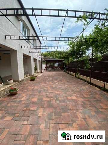 Комната 24 м² в 5-ком. кв., 1/2 эт. в аренду посуточно в Геленджике Геленджик - изображение 1