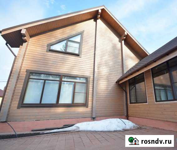 Коттедж 200 м² на участке 10 сот. на продажу в Чебаркуле Чебаркуль - изображение 1