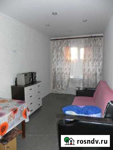 Комната 13 м² в > 9-ком. кв., 4/4 эт. в аренду на длительный срок в Саратове Саратов - изображение 1