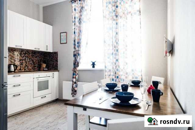 1-комнатная квартира, 42 м², 2/12 эт. в аренду посуточно в Екатеринбурге Екатеринбург - изображение 1