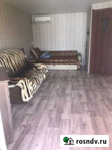 Дом 25 м² на участке 2 сот. в аренду посуточно в Ейске Ейск - изображение 1