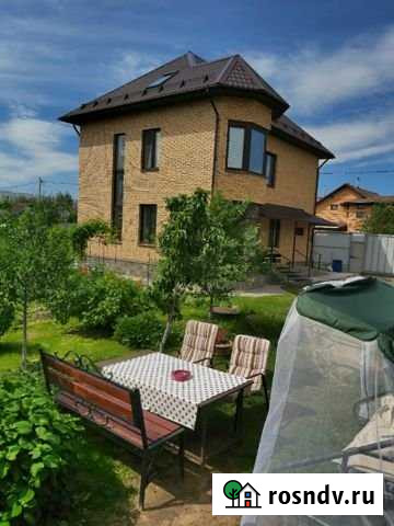 Коттедж 180 м² на участке 14 сот. в аренду посуточно в Москве Москва - изображение 1