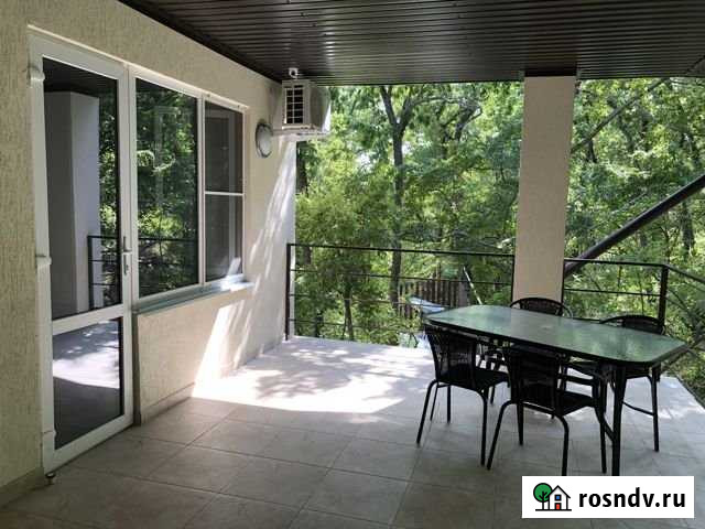 Комната 24 м² в 1-ком. кв., 3/3 эт. в аренду посуточно в Геленджике Геленджик - изображение 1