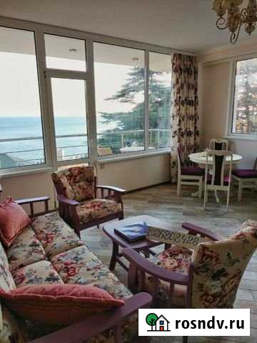 2-комнатная квартира, 58 м², 3/3 эт. в аренду посуточно в Гаспре Гаспра - изображение 1