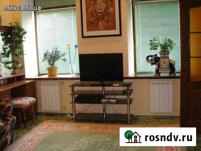 2-комнатная квартира, 60 м², 1/1 эт. в аренду посуточно в Керче Керчь - изображение 1