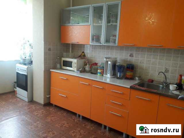 Комната 64 м² в 3-ком. кв., 4/9 эт. в аренду на длительный срок в Астрахани Астрахань - изображение 1