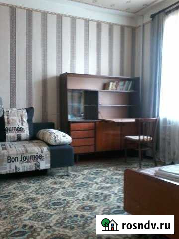 3-комнатная квартира, 61 м², 2/2 эт. в аренду на длительный срок в Шахтах Шахты - изображение 1