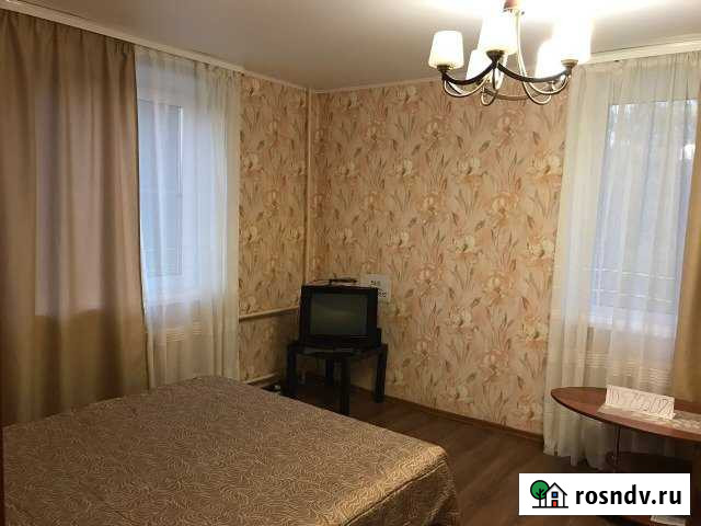 1-комнатная квартира, 38 м², 4/5 эт. в аренду посуточно в Тихвине Тихвин - изображение 1