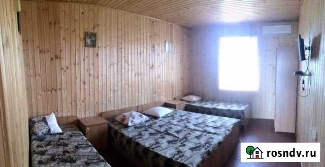 Комната 28 м² в 6-ком. кв., 1/3 эт. в аренду посуточно в Голубицкой Голубицкая - изображение 1