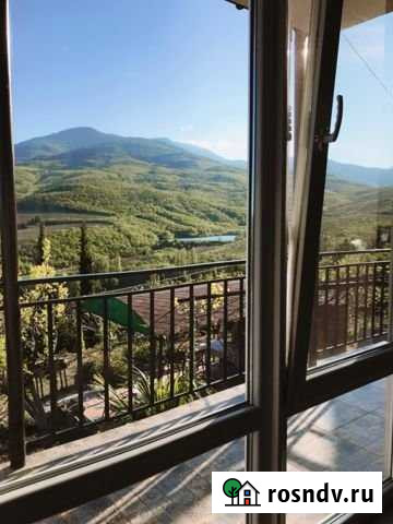 Дом 45 м² на участке 6 сот. в аренду посуточно в Алуште Алушта - изображение 1