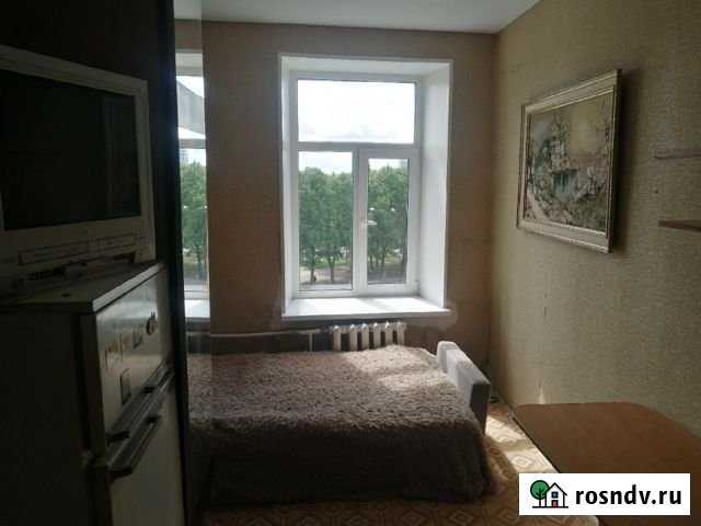 Комната 12 м² в 6-ком. кв., 4/4 эт. в аренду на длительный срок в Санкт-Петербурге Санкт-Петербург - изображение 1