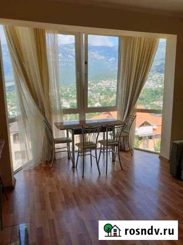 2-комнатная квартира, 55 м², 2/4 эт. в аренду посуточно в Ялте Ялта - изображение 1