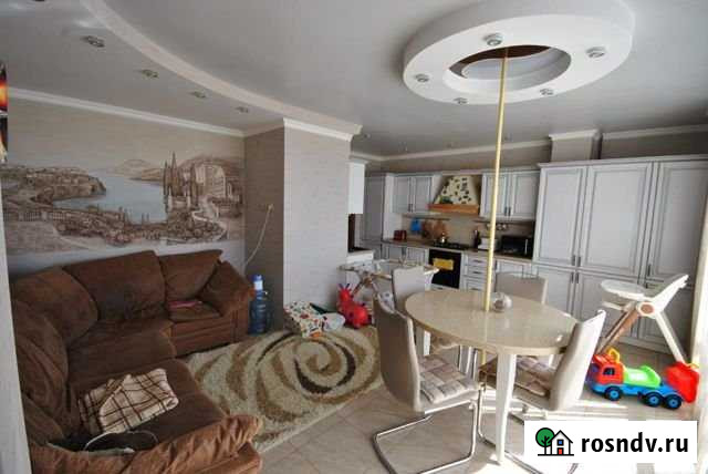 3-комнатная квартира, 90 м², 7/10 эт. в аренду на длительный срок в Севастополе Севастополь - изображение 1