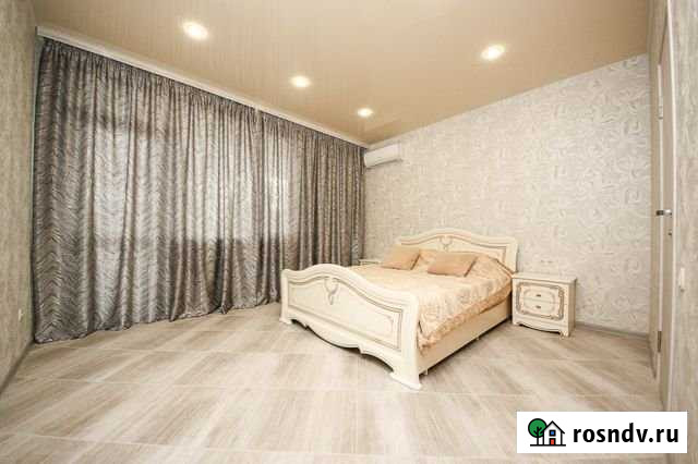 2-комнатная квартира, 60 м², 1/10 эт. в аренду посуточно в Феодосии Феодосия - изображение 1