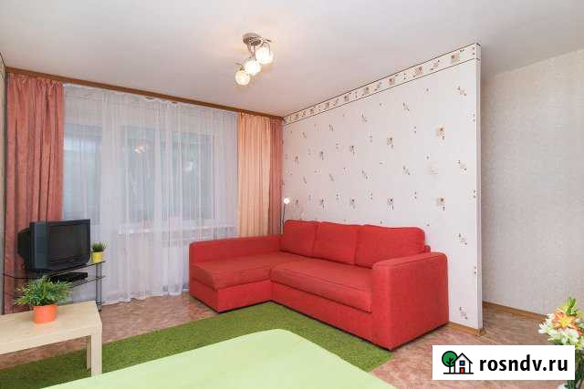 1-комнатная квартира, 35 м², 2/5 эт. в аренду посуточно в Екатеринбурге Екатеринбург - изображение 1
