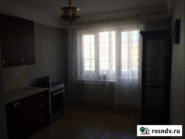 1-комнатная квартира, 50 м², 7/10 эт. в аренду на длительный срок в Каспийске Каспийск - изображение 1