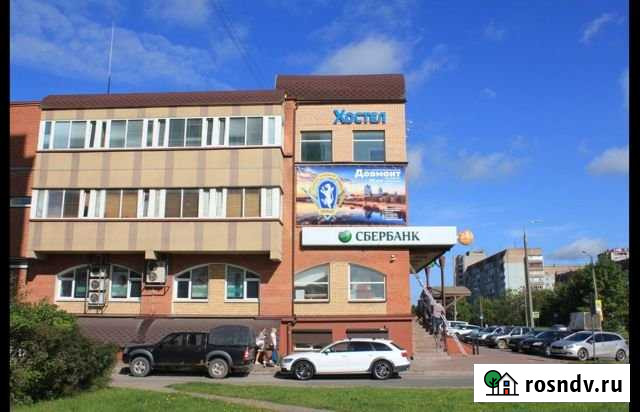 Комната 18 м² в 7-ком. кв., 3/3 эт. в аренду посуточно в Пскове Псков - изображение 1