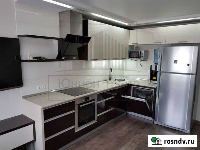 3-комнатная квартира, 98 м², 10/14 эт. в аренду на длительный срок в Новосибирске Новосибирск - изображение 1