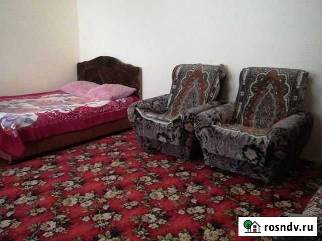 Комната 25 м² в 2-ком. кв., 1/1 эт. в аренду посуточно в Дербенте Дербент - изображение 1