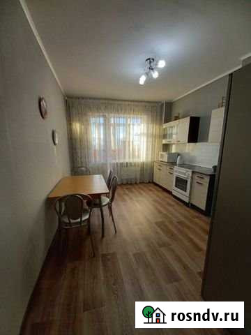 2-комнатная квартира, 60 м², 16/16 эт. в аренду на длительный срок в Нефтеюганске Нефтеюганск - изображение 1