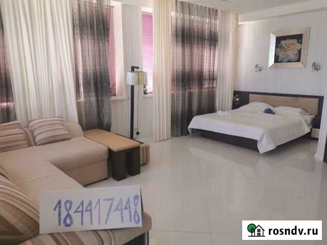 Дом 27 м² на участке 1 сот. в аренду посуточно в Алуште Алушта - изображение 1