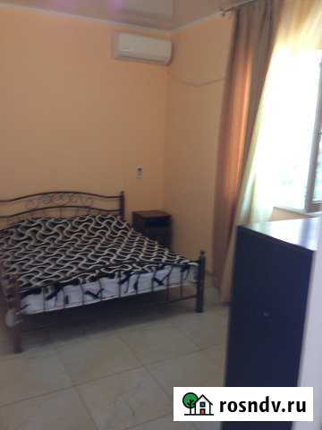 Комната 18.5 м² в 1-ком. кв., 1/3 эт. в аренду посуточно в Дивноморском Дивноморское - изображение 1