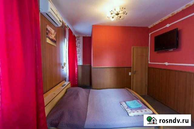 Комната 18 м² в 3-ком. кв., 1/3 эт. в аренду посуточно в Ростове-на-Дону Ростов-на-Дону - изображение 1