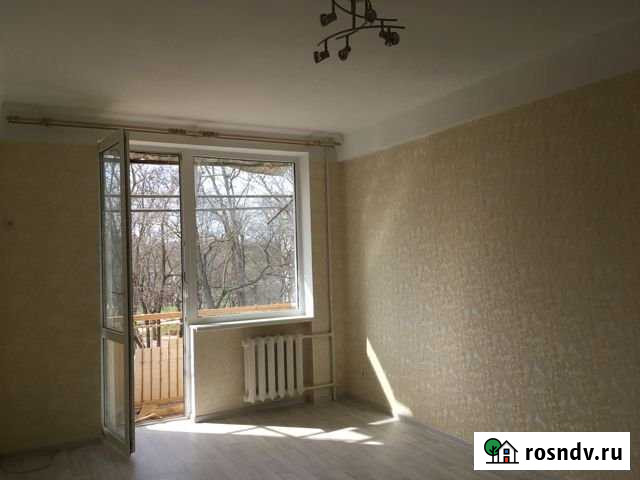 2-комнатная квартира, 32 м², 3/5 эт. в аренду на длительный срок в Севастополе Севастополь - изображение 1