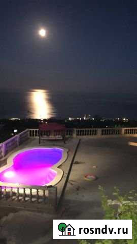 Дом 220 м² на участке 1 сот. в аренду посуточно в Ялте Ялта - изображение 1