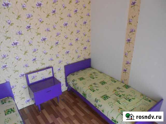 Комната 9 м² в 4-ком. кв., 1/1 эт. в аренду посуточно в Севастополе Севастополь - изображение 1